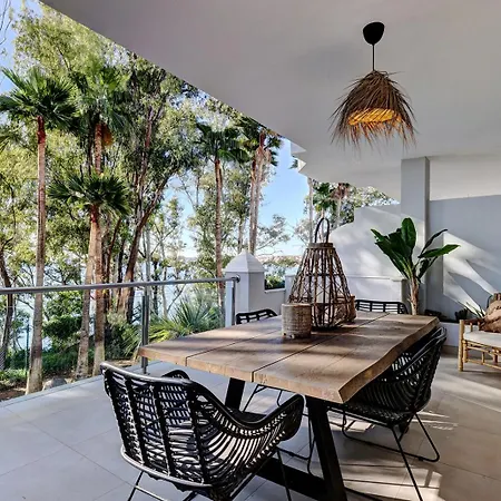 Alejandra - Gerenoveerd Direct Aan Zee Apartmán *